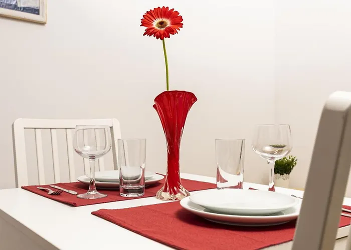 Appartamento Peaceful Riverside With Private Garden Center Parking