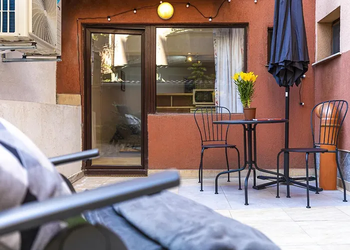 Peaceful Riverside With Private Garden Center Parking Appartamento Plovdiv