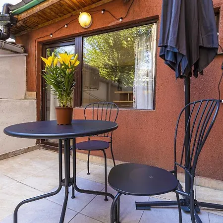 Peaceful Riverside With Private Garden Center Parking Apartment Plowdiw