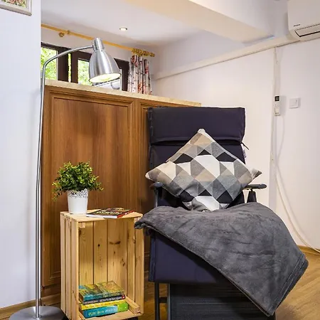 Peaceful Riverside With Private Garden Center Parking Lägenhet Plovdiv