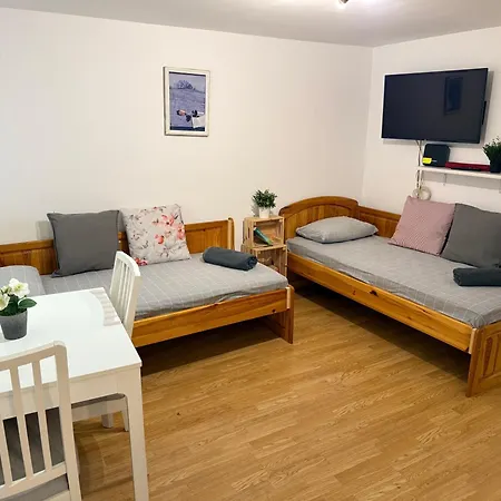 Apartment Peaceful Riverside With Private Garden Center Parking Plowdiw