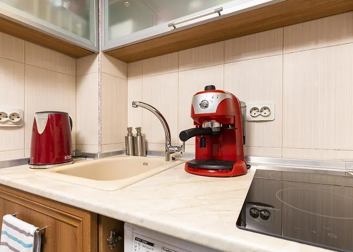 Peaceful Riverside With Private Garden Center Parking Апартамент *