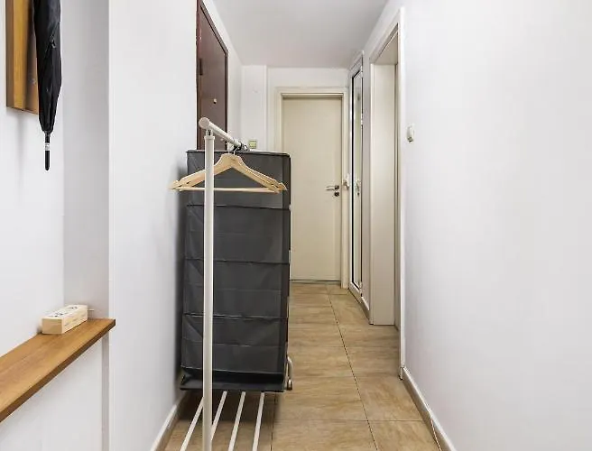 Апартамент Peaceful Riverside With Private Garden Center Parking Пловдив