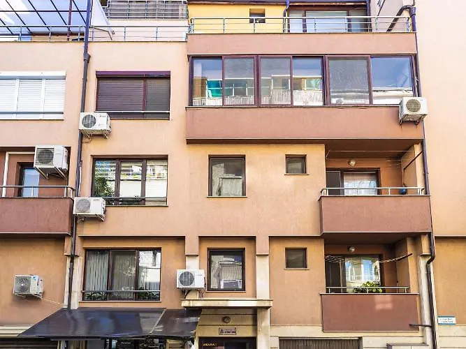 Peaceful Riverside With Private Garden Center Parking * Пловдив